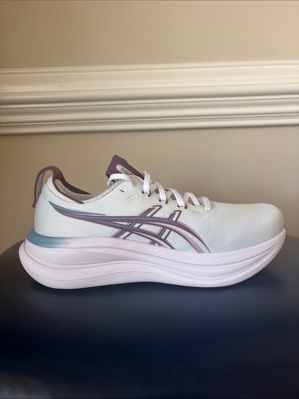 ASICS Gel Nimbus 28, Women’s 9 Wide - Picture 6 of 11